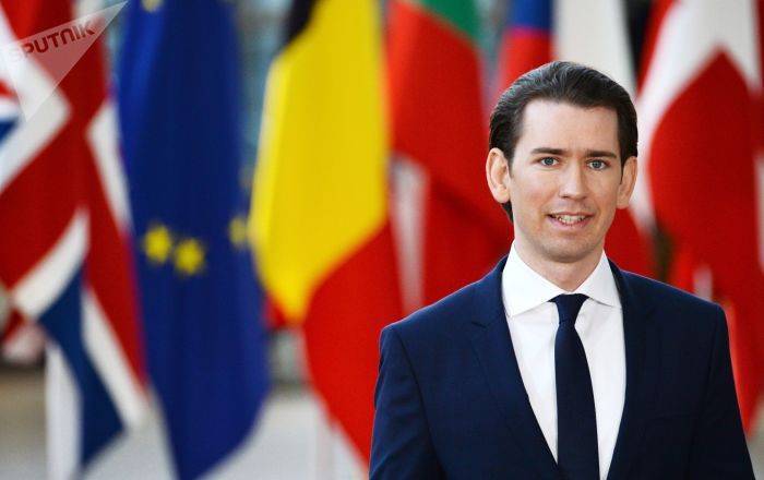 Себастьян Курц - В Австрии парламент вынес вотум недоверия канцлеру Себастьяну Курцу - ru.armeniasputnik.am - Австрия - деревня Беллен