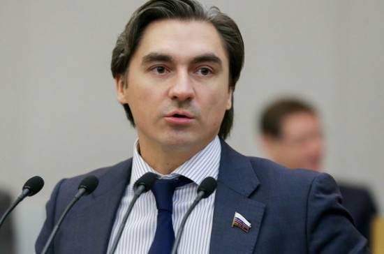 Андрей Свинцов - Депутат: отмена внутрисетевого роуминга будет работать в плюс экономике - pnp.ru