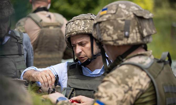 Владимир Зеленский - Зеленский посетил передовые позиции ВСУ на Донбассе - news-front.info - Украина - станица Луганская