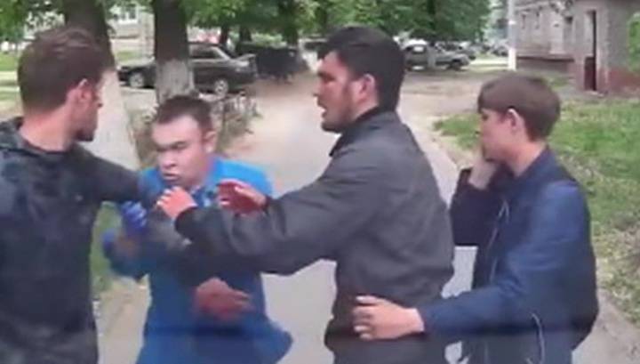 Напавшие на врачей скорой помощи пьяные молодчики предстанут перед судом - vesti.ru - Новочебоксарск
