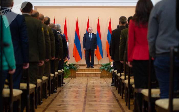 Армен Саркисян - Армении нужна единая национальная повестка – президент поздравил с Днем Республики - ru.armeniasputnik.am - Армения