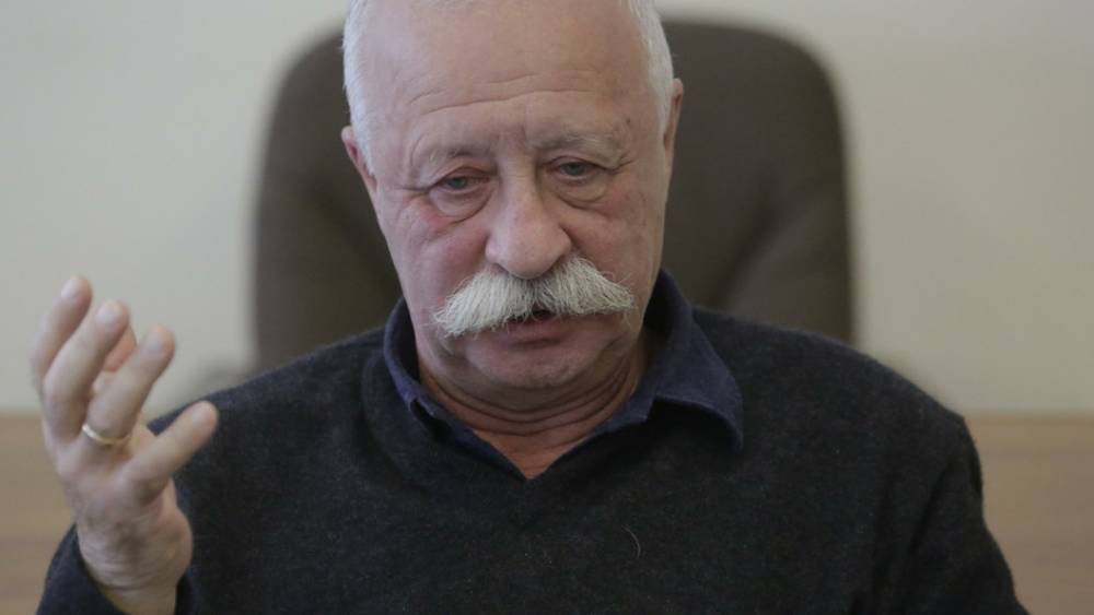 Леонид Якубович - Якубович заявил, что не может объяснить, зачем  телезрители смотрят 29 лет "Поле чудес" - tsargrad.tv