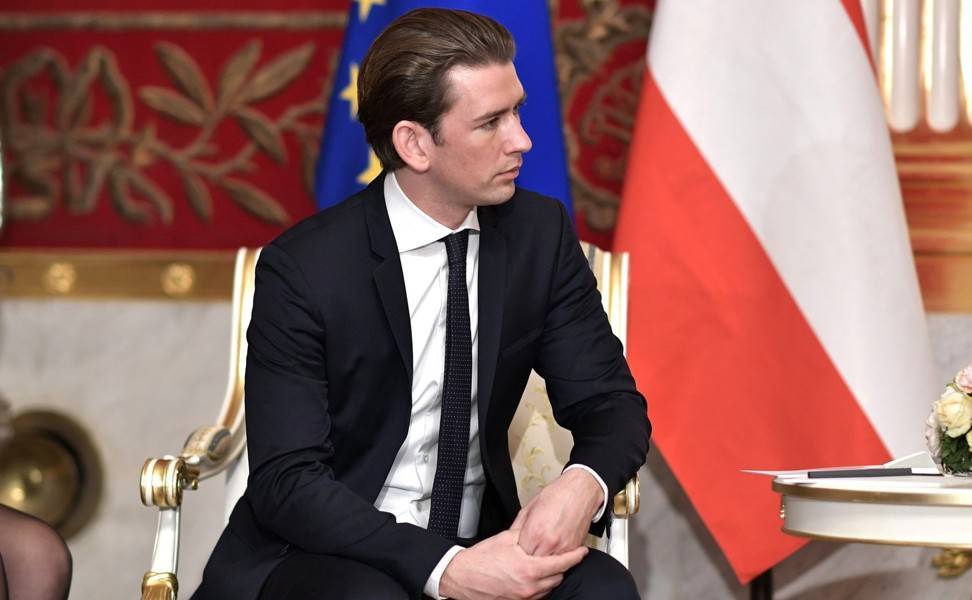 Себастьян Курц - Александер Австрии - Президент Австрии отправил в отставку правительство - m24.ru - Австрия - деревня Беллен