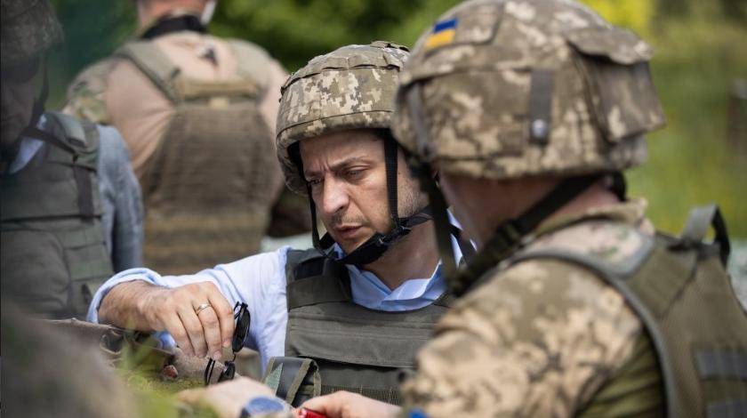 "Вова, одумайся!": Зеленский вызвал гнев украинцев поездкой в Донбасс - utro.ru - Украина - Киев - Луганская обл.