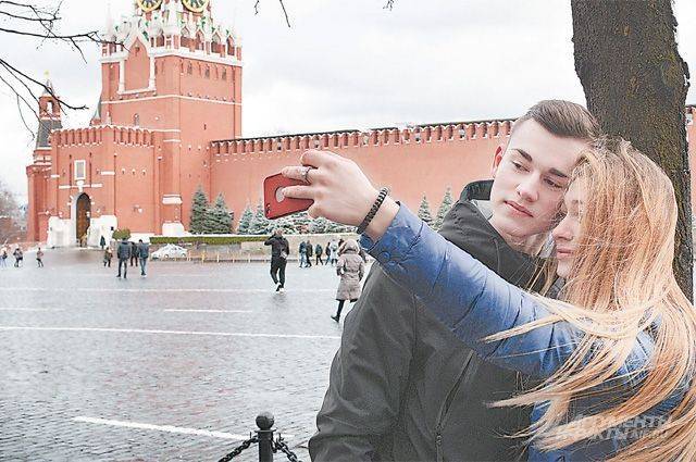 Красная площадь попала в топ самых фотографируемых туристами мест в мире - aif.ru - Москва - Лондон - Турция - Париж - Нью-Йорк - Вьетнам