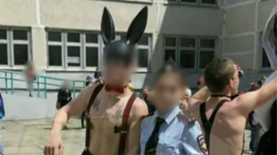 Стали известны итоги проверки в школе Владивостока после БДСМ-вечеринки - iz.ru - Владивосток
