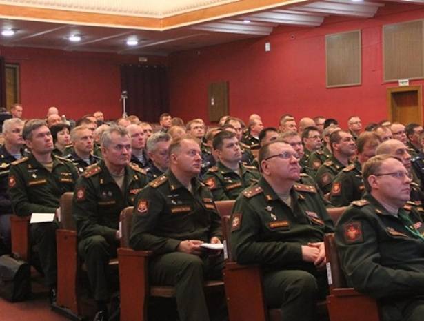 Впервые за 15 лет проходят сборы начальников медслужб Минобороны - vpk-news.ru - Россия - Самара