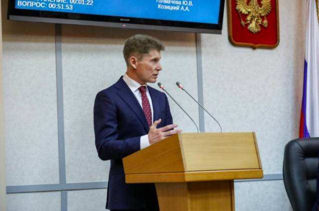 Олег Кожемяко - Глава Приморья наградил местного жителя, спасшего детей из горящей квартиры - aif.ru - Москва - Приморье край - Хабаровск