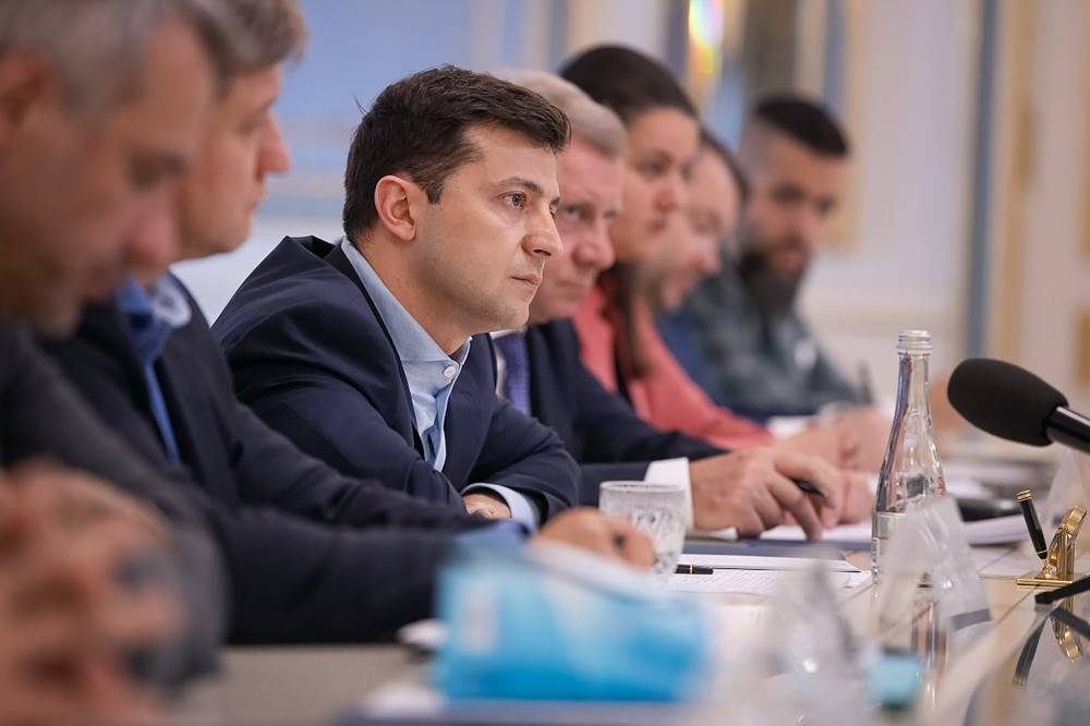 Владимир Зеленский - Александр Данилюк - Администрация Зеленского потеряла серверы с секретной информацией - tvc.ru - Украина