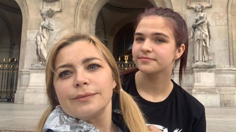 Ирина Пегова - «Безумно вкусно»: Ирина Пегова отобедала в&nbsp;парижском ресторане&nbsp;— видео - 5-tv.ru - Париж