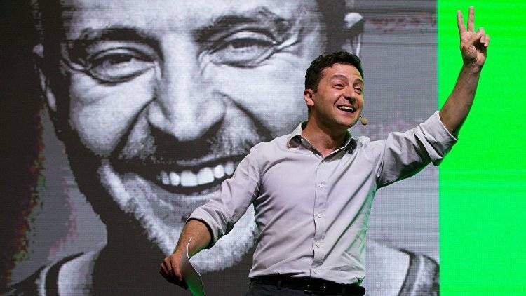 Владимир Зеленский - Андрей Богдан - Зеленский нашел способ "не отрываться от людей" - crimea.ria.ru - Украина - Киев - Крым - Симферополь