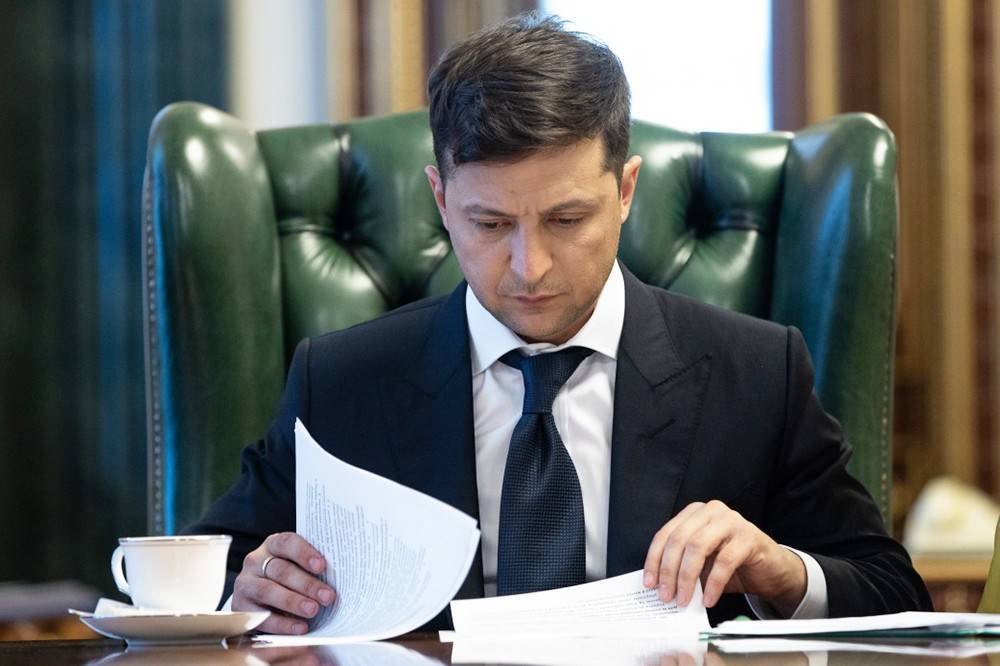 Владимир Зеленский - Алексей Гончаренко - В Верховную Раду внесли два законопроекта об импичменте - tvc.ru - Украина