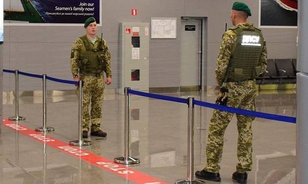 На Украину вернулись еще пять членов экипажа задержанного в Египте танкера - eadaily.com - Украина - Египет - Одесса - Стамбул