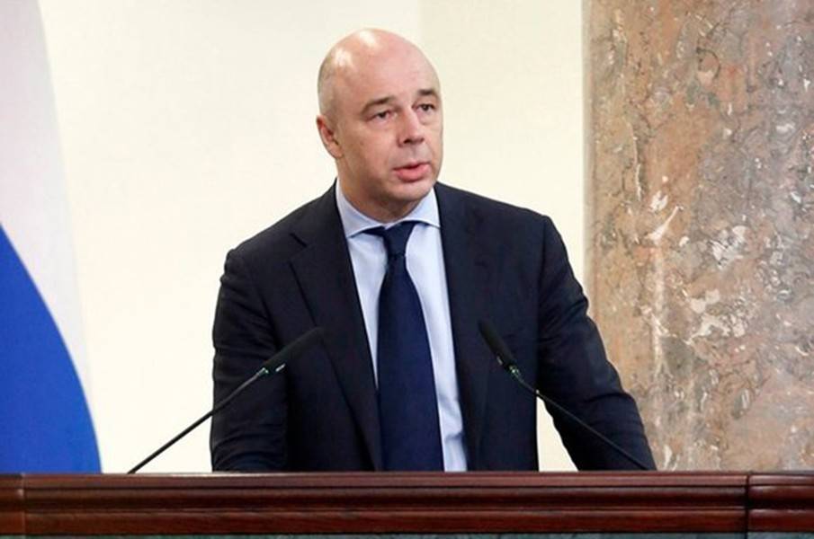 Владимир Путин - Антон Силуанов - Силуанов предложил уравнять ставку НДФЛ для россиян и иностранцев - m24.ru - Россия