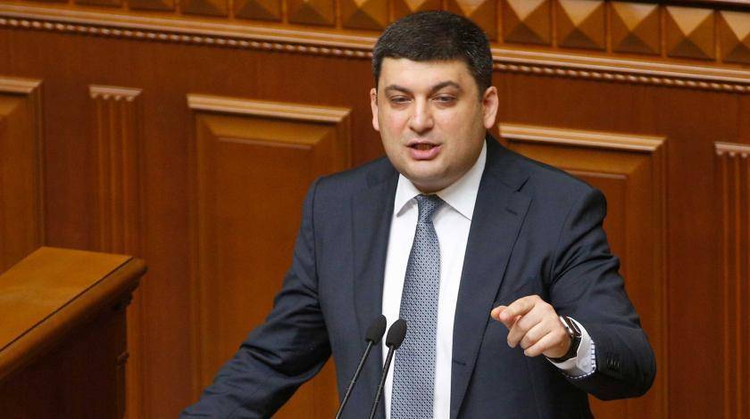 Владимир Зеленский - Петр Порошенко - Владимир Гройсман - Зеленскому не дали уволить Гройсмана - utro.ru - Украина