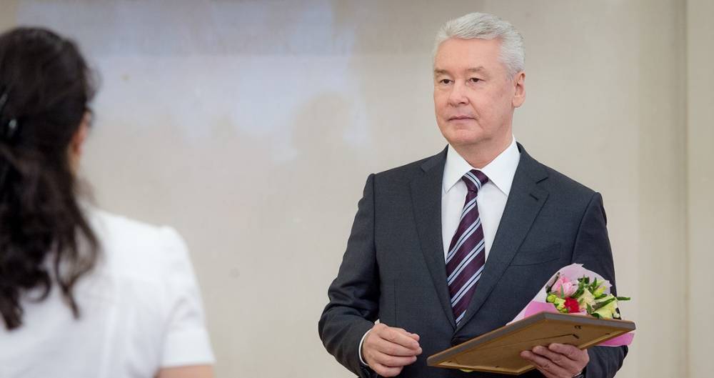 Владимир Путин - Сергей Собянин - Мэр Москвы - Собянин вручил награды многодетным семьям - m24.ru - Россия