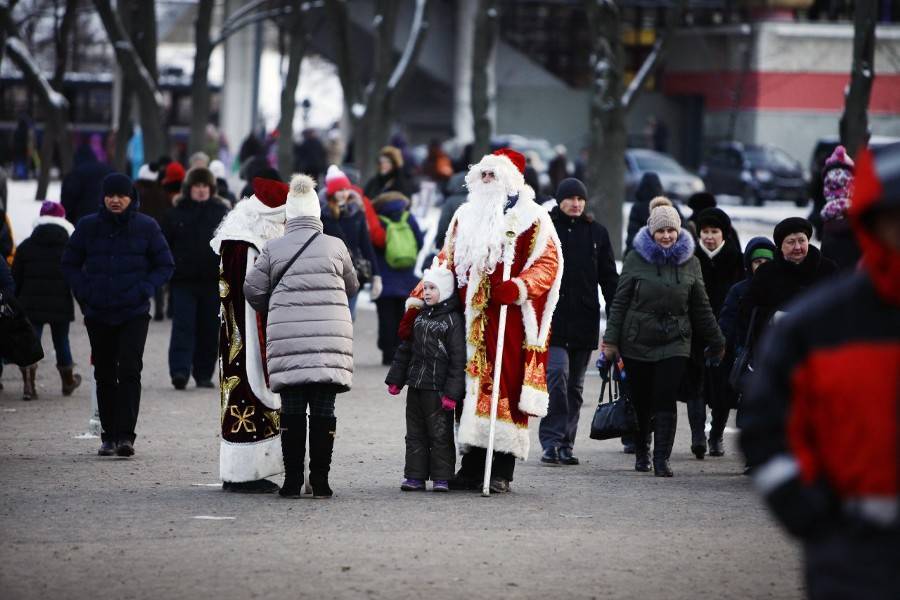 В Минтруде опровергли сообщения о сокращении новогодних каникул - m24.ru - Россия