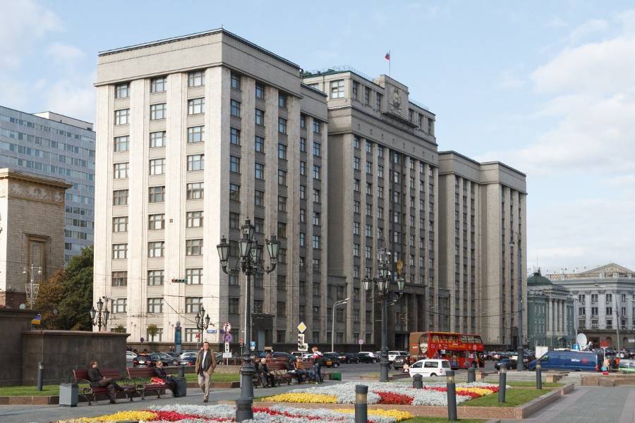 Елен Крылов - Ремонт здания Госдумы летом проводиться не будет - m24.ru - Россия