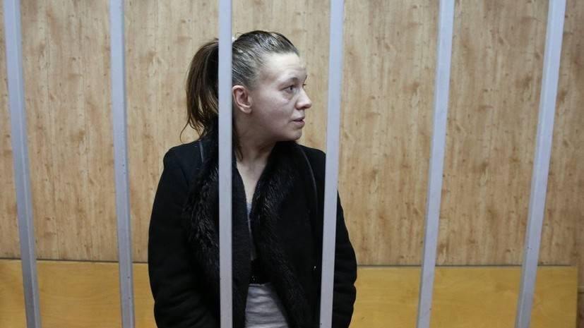 Анна Кузнецова - Суд продлил арест матери брошенной в московской квартире девочки - russian.rt.com - Москва - Россия
