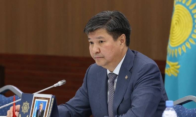 "Элементарно это мошенничество": Асанов о массовых разводах ради получения пособий - nur.kz - Казахстан - Шымкент