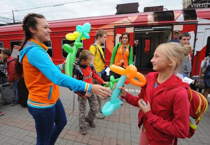 Юным пассажирам ЦППК раздадут книжки в День защиты детей - vm.ru - Москва