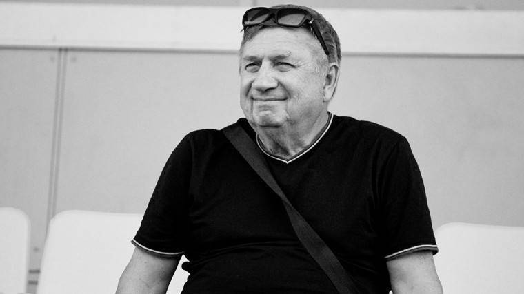 Вячеслав Малафеев - Ян Бобровский - В&nbsp;Петербурге скончался легендарный футбольный тренер - 5-tv.ru - Россия - Санкт-Петербург