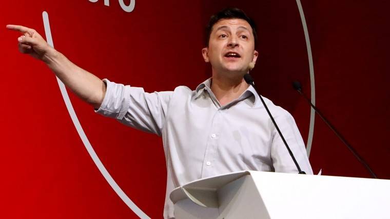 Владимир Зеленский - Андрей Богдан - Петра Порошенко - «Хоть гантели не&nbsp;украли»&nbsp;— Зеленский опубликовал фото из&nbsp;спортзала администрации президента Украины - 5-tv.ru - Украина