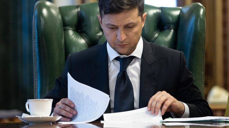 Владимир Зеленский - Петр Порошенко - Зеленский убрал из СНБО людей Порошенко и министра пропаганды Стеця | Политнавигатор - politnavigator.net - Украина