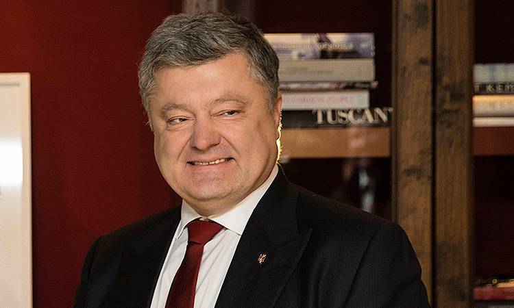 Петр Порошенко - Мария Захарова - Захарова: как Порошенко смог установить личную технику в Администрации президента  — загадка покруче Розеттского камня - news-front.info - Россия - Украина