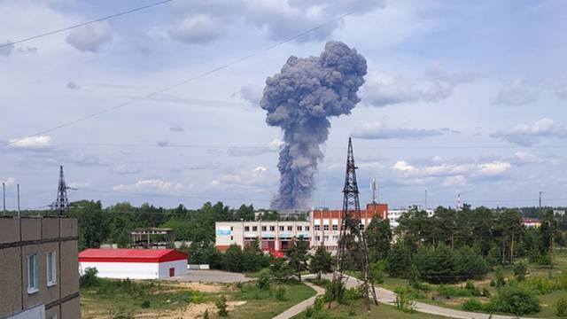 РЕН ТВ публикует список госпитализированных после взрывов на заводе в Дзержинске - ren.tv - Дзержинск