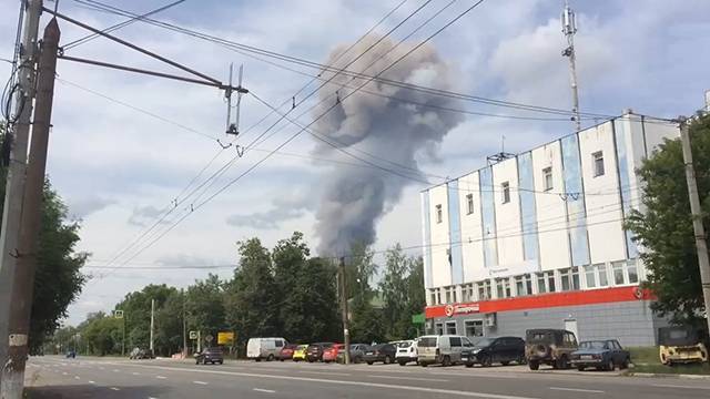 Дмитрий Краснов - Два человека пропали без вести после взрывов на заводе в Дзержинске - ren.tv - Дзержинск - Нижегородская обл.