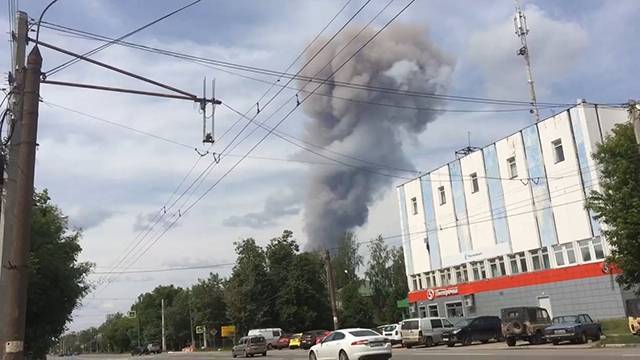 Число пострадавших при взрывах на заводе "Кристалл" в Дзержинске возросло до 22 - ren.tv - Дзержинск