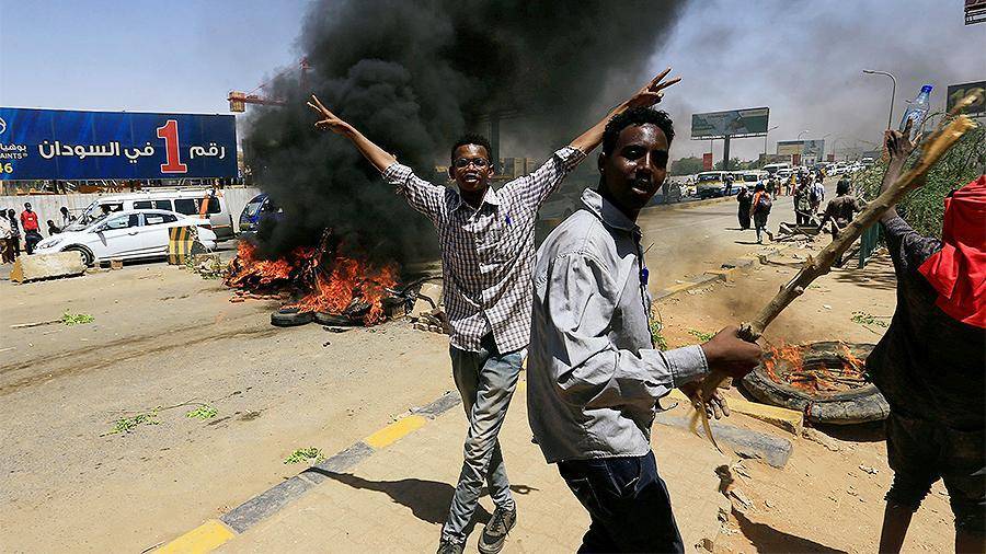 Омар Аль-Башир - В Судане полиция открыла огонь по протестующим - iz.ru - Судан - г. Хартум
