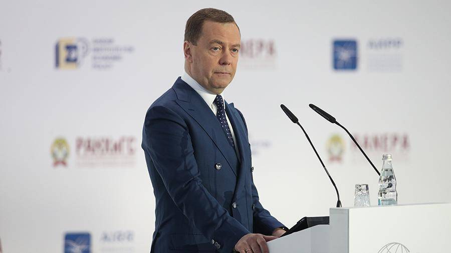 Дмитрий Медведев - Медведев посетит ЦЕРН во время двухдневного визита в Женеву - iz.ru - Россия - Женева
