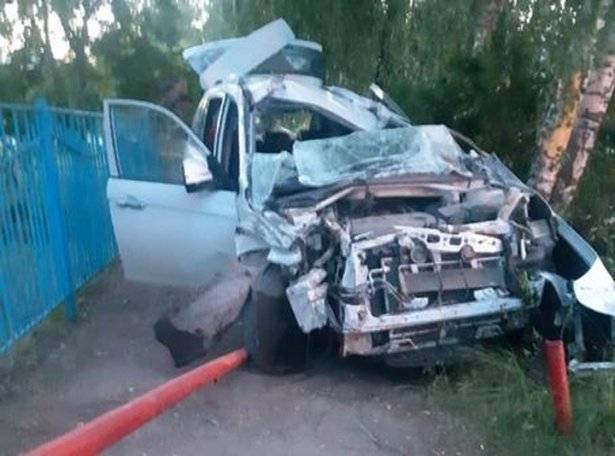 Александр Ковалев - В Башкирии в серьезном ДТП погибла 19-летняя девушка, ее пассажир в больнице - gorobzor.ru - Башкирия