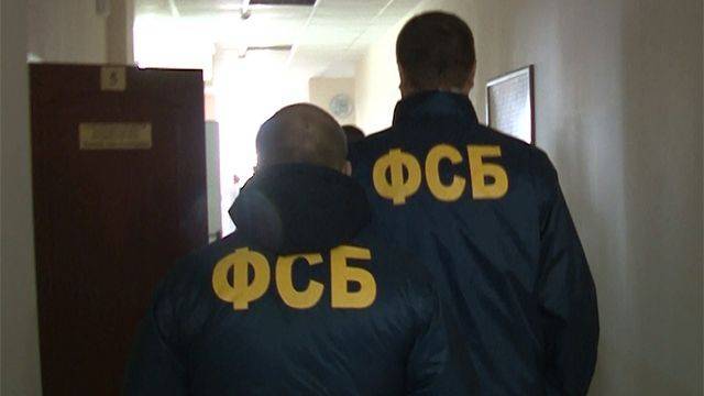 ФСБ пришла с обысками в дома предполагаемых сторонников "Хизб ут-Тахрир" в Крыму - ren.tv - Россия - Крым - район Симферопольский - Белогорск - Алушты