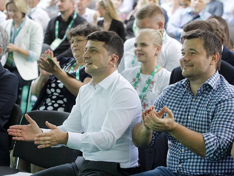 Владимир Зеленский - Юлий Тимошенко - Партия Тимошенко готова к коалиции с Зеленским - tvc.ru