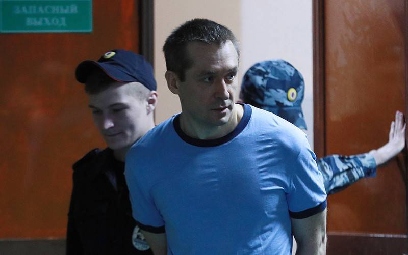 Дмитрий Захарченко - Полковник-миллиардер Захарченко признан виновным во взятках - tvc.ru - Москва