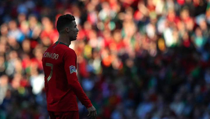 Криштиану Роналду - Cristiano Ronaldo - Роналду предложил Де Лигту перейти в "Ювентус" - vesti.ru - Голландия - Португалия