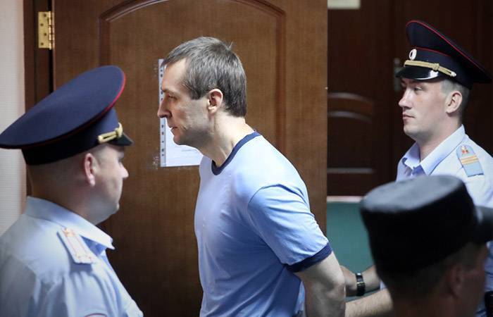 Дмитрий Захарченко - Суд признал полковника Захарченко виновным в получении взяток - theins.ru - Москва - Россия