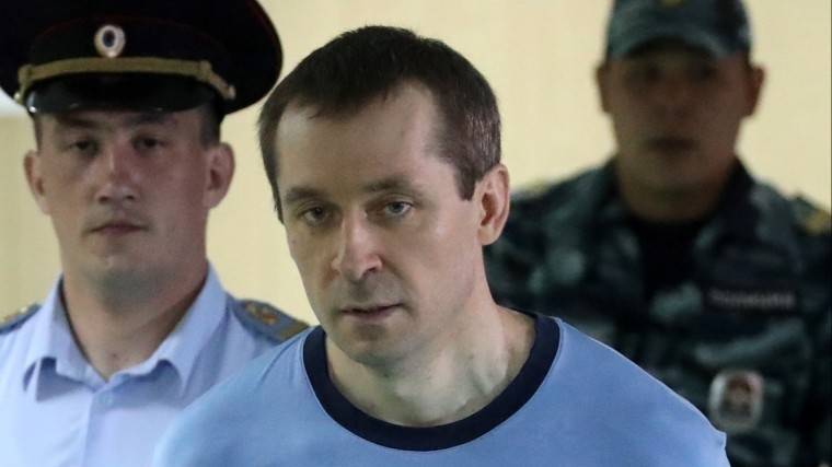 Дмитрий Захарченко - Суд признал полковника Захарченко виновным по&nbsp;делу о&nbsp;взятках - 5-tv.ru - Россия