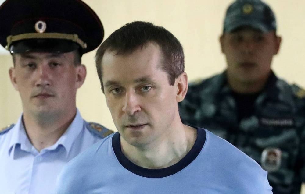 Дмитрий Захарченко - Суд признал полковника Захарченко виновным в коррупции - tass.ru - Москва - Россия