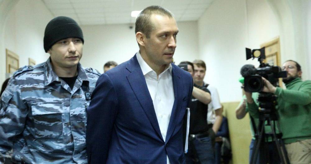Дмитрий Захарченко - Полковника Захарченко доставили в суд - m24.ru - Москва - Россия
