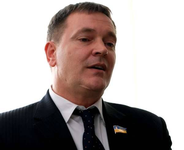 Алексей Александров - Скандал: депутат Вадим Колесниченко «проел» деньги российского МИДа, но с задачей не справился - argumentua.com - Москва - Россия - Украина