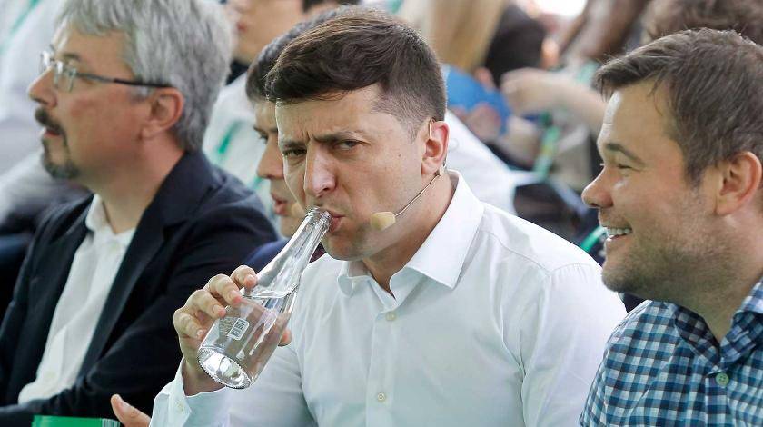 Владимир Зеленский - Виктор Медведчук - Юрий Луценко - Юрий Бойко - Юлия Мендель - Штаб Зеленского требует наказать Бойко и Медведчука - utro.ru - Россия - Украина