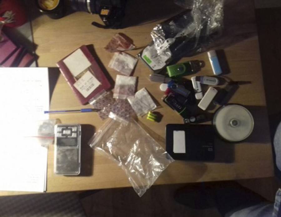 Иван Голунов - На пакетах с наркотиками в деле Голунова нашли ДНК нескольких человек - m24.ru