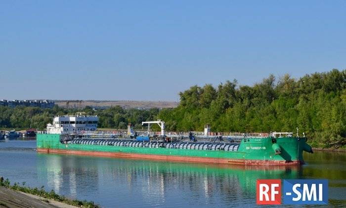 Роман Попов - Николай Бушуев - 3 человека погибли при взрыве на танкере в порту Махачкалы - rf-smi.ru