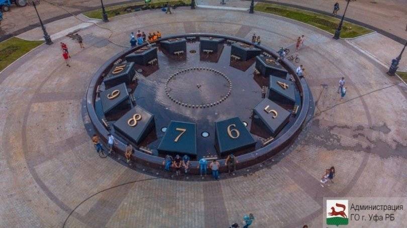Александр Ковалев - В Уфе завершили строительство фонтана-часов - gorobzor.ru - Башкирия - Уфа