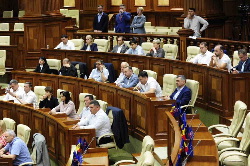 Молдавские парламентарии приняли закон об изменениях избирательной системы - news-front.info - Молдавия