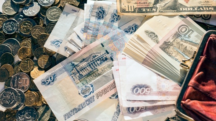 В&nbsp;аэропорту «Пулково» нашли, спрятали и&nbsp;снова потеряли кошелек с&nbsp;300 тысячами - 5-tv.ru - Санкт-Петербург - Люксембург